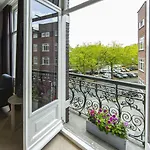 No. 377 House 3* Amsterdam