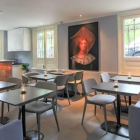 No. 377 House Hotel 3*