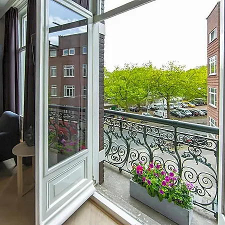 No. 377 House 3* Amsterdam
