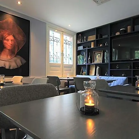 No. 377 House 3* Amsterdam